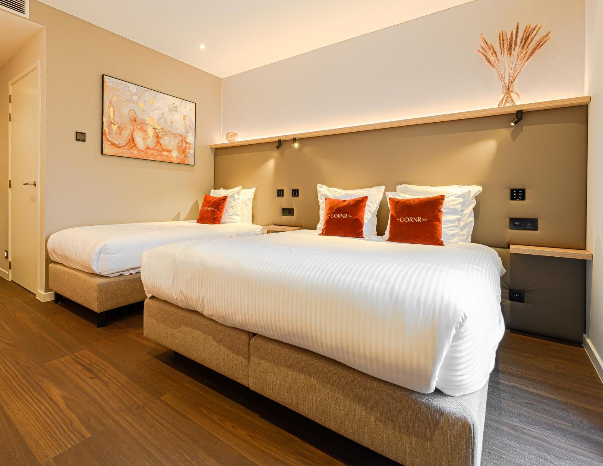 Hotel The Cornr 4*